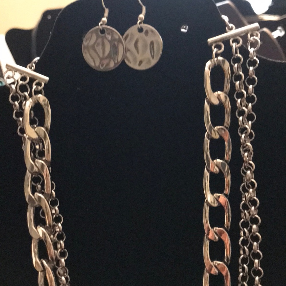 Ladies jewelry